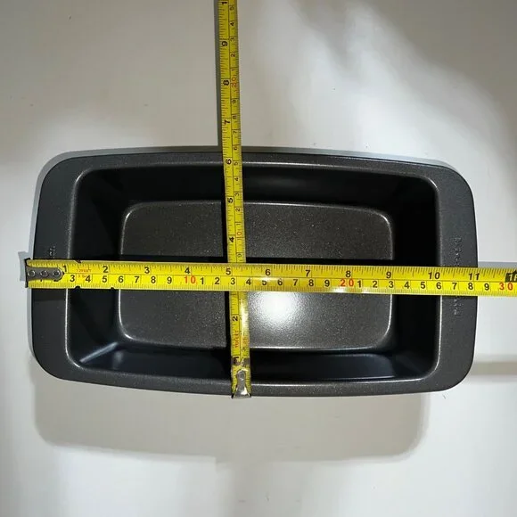 KitchenAid 3-Piece Bakeware Set | Baking Sheet, Cake Pan & Loaf Pan - Picture 14 of 16